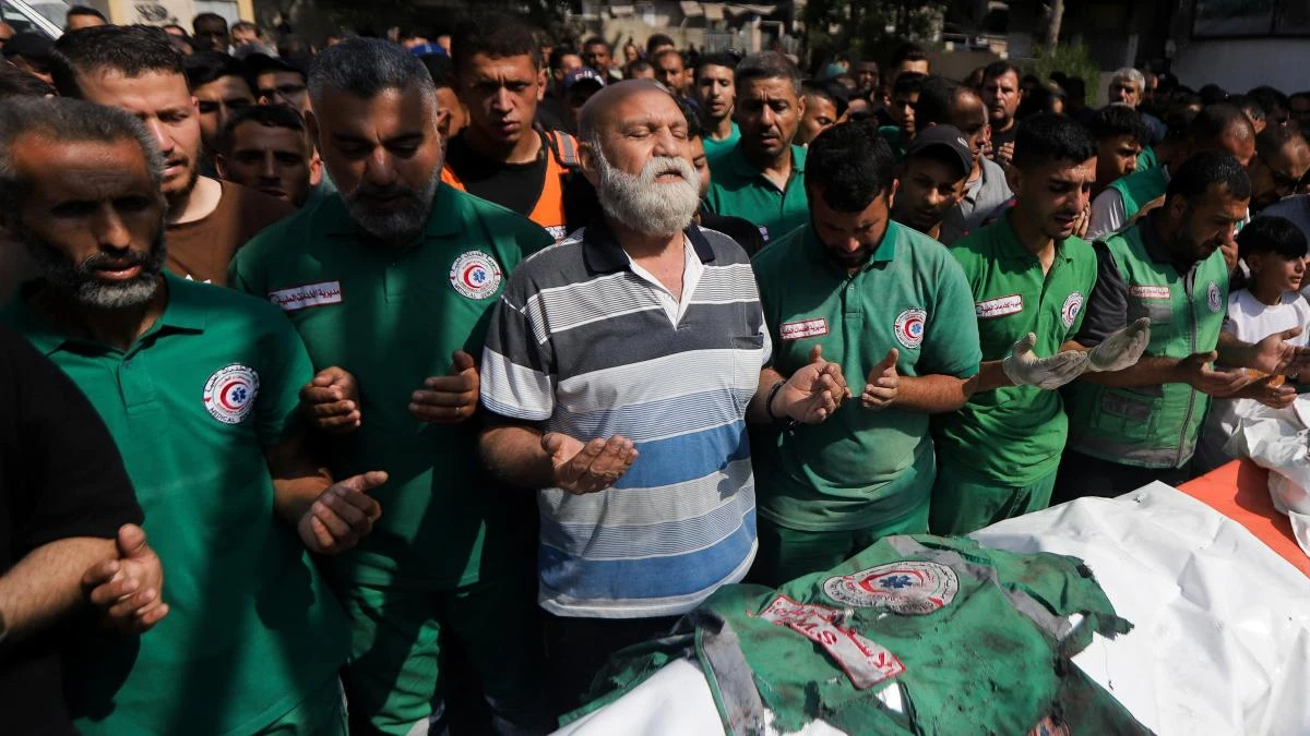 Disparos israelíes matan a 17 palestinos cerca de un centro de reparto de ayuda en Gaza