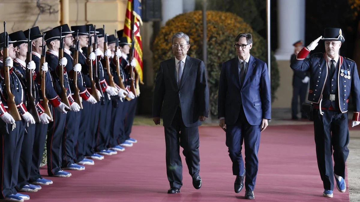 La mitad de los catalanes avala la gestión de Illa y solo un tercio la desaprueba