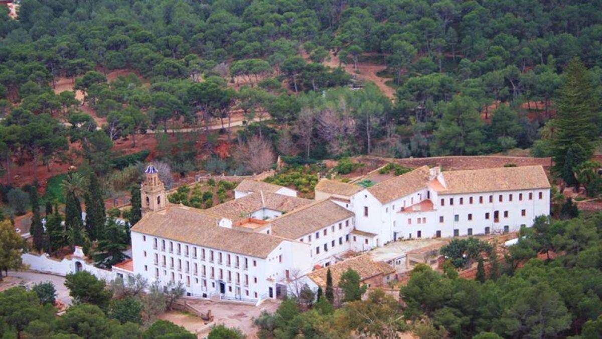 Un hombre irrumpe en un convento de Valencia y apalea a varios frailes: hay al menos un muerto