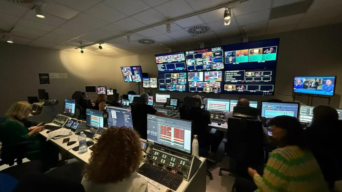 Trabajadores de À Punt planean movilizaciones ante el anuncio de recortes en la plantilla