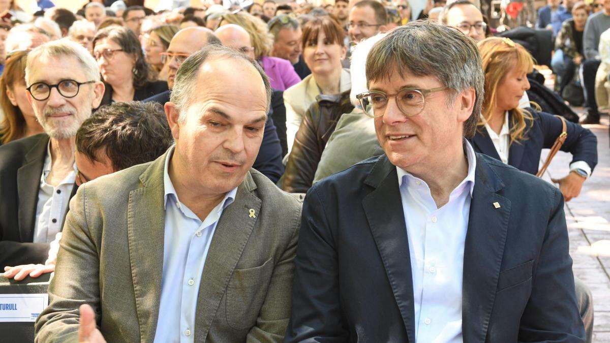 El PSOE se reúne con Puigdemont en Suiza tras los desencuentros de las últimas semanas