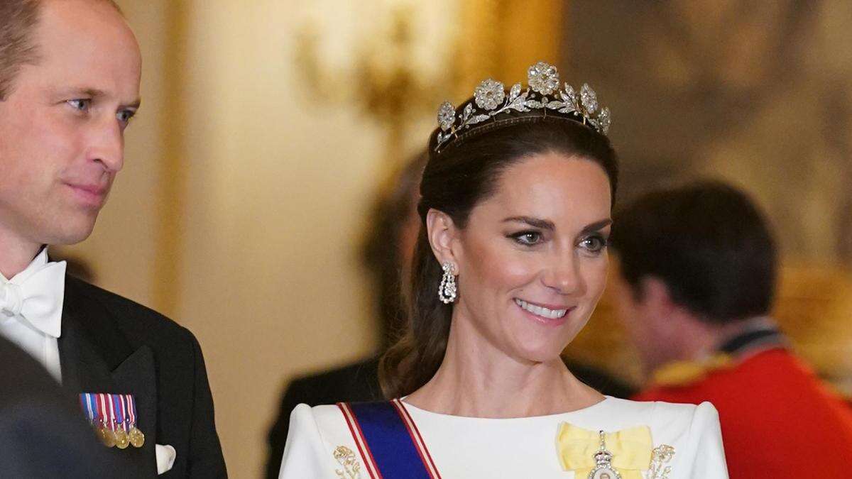 Kate y Camila estrenan tiaras históricas en Buckingham