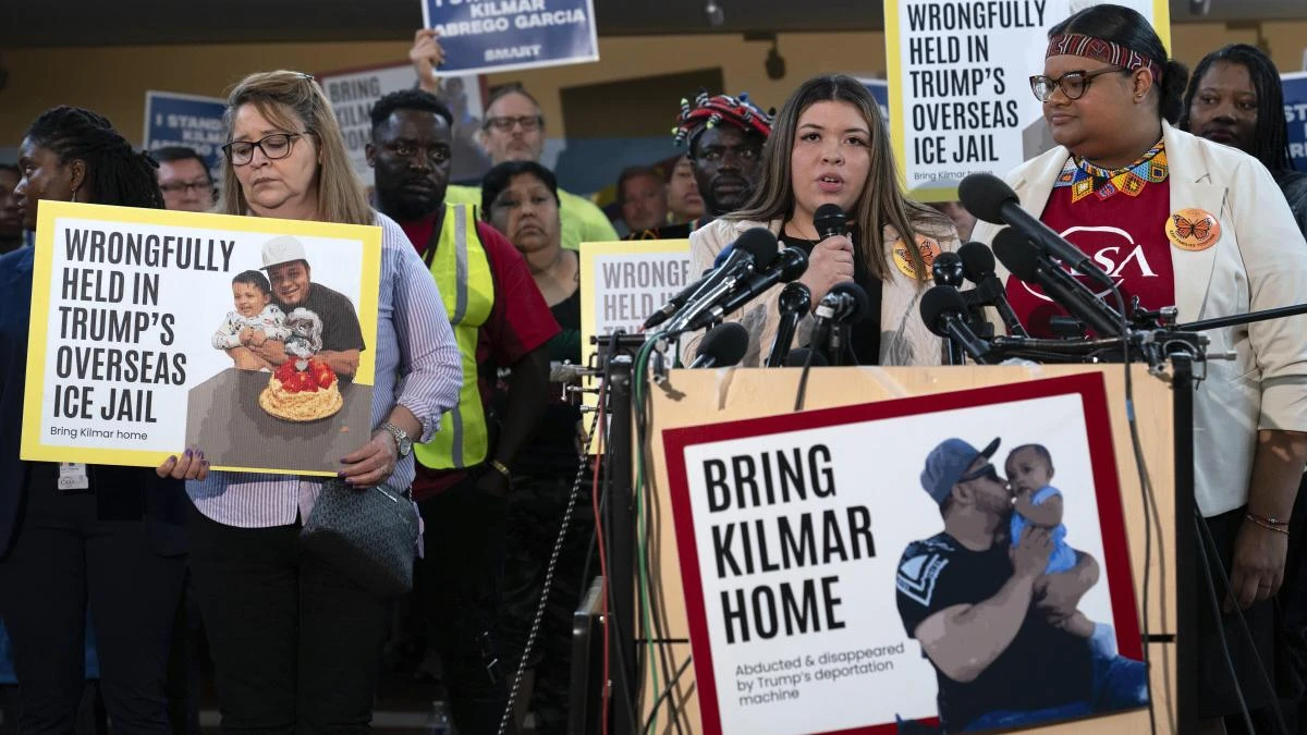 El salvadoreño Kilmar Abrego, deportado por error, es liberado de una cárcel en Estados Unidos