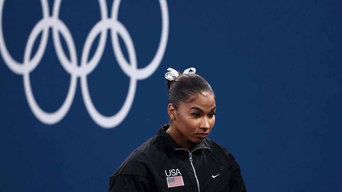 Retiran la medalla a una gimnasta de Estados Unidos cinco días después