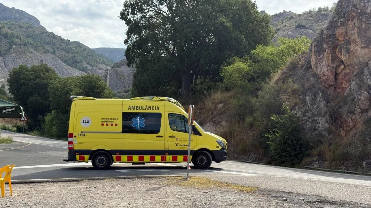 Pierde la vida un jardinero al cortar accidentalmente un cable eléctrico oculto mientras trabajaba