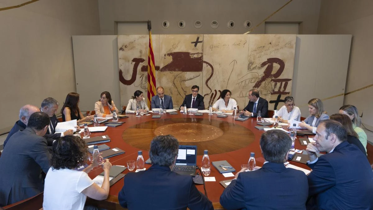 El Govern pone orden en las oficinas en el exterior con mayor transparencia y control presupuestario