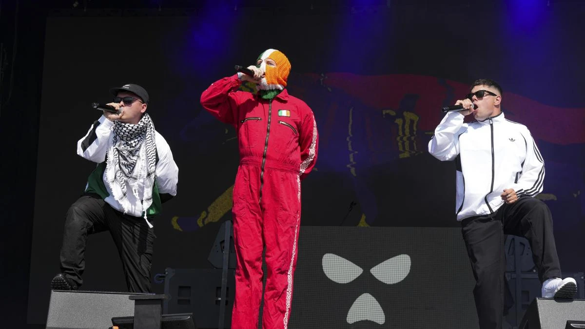 Un juez archiva el caso por terrorismo contra el cantante de Kneecap por un “error técnico”