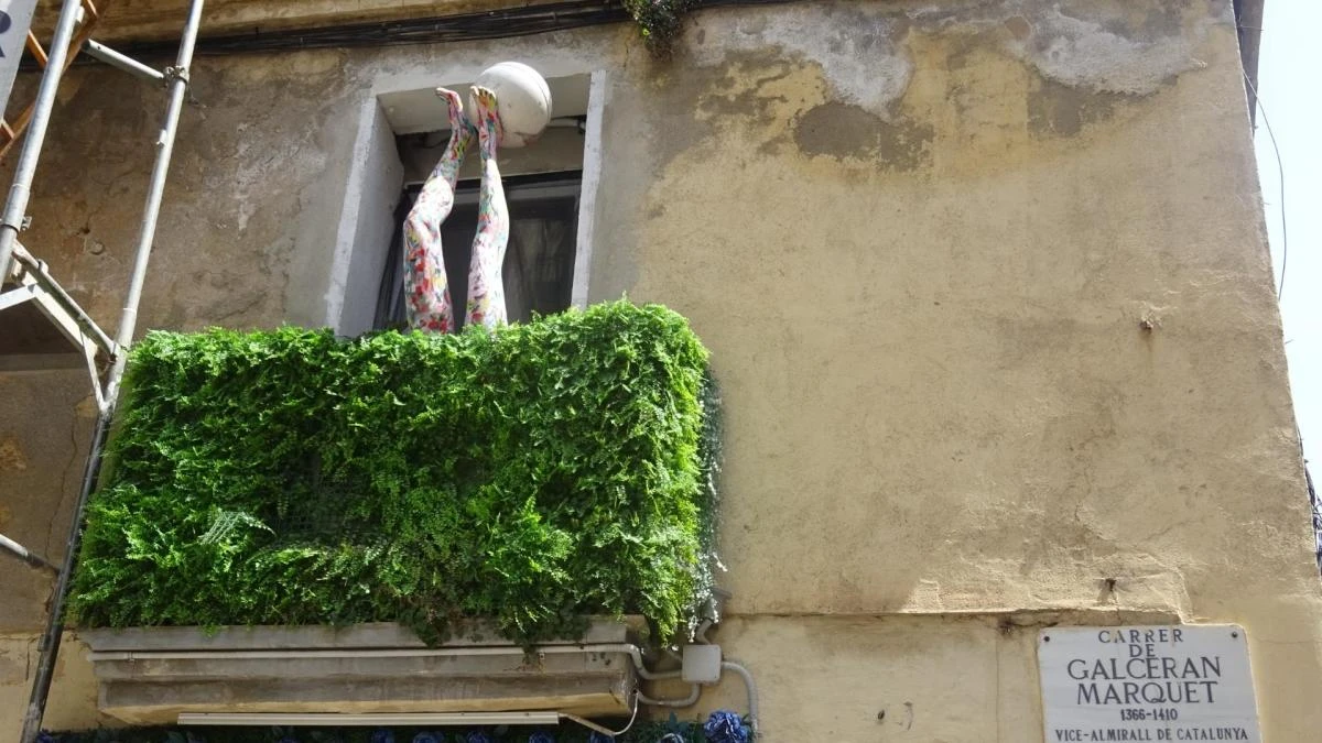 El balcón patas arriba del Poblenou