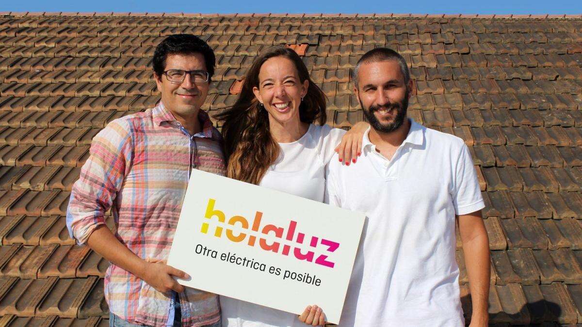 Holaluz da entrada a Icosium como socio para zanjar su crisis