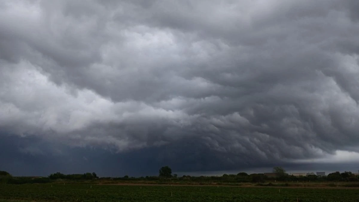 Espectacular arcus en los campos de Gavà