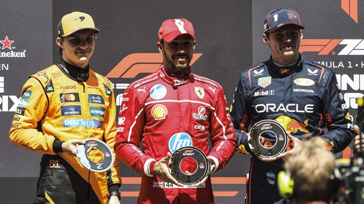 Piastri se lleva su primera 'pole' y Hamilton la victoria en la Sprint 