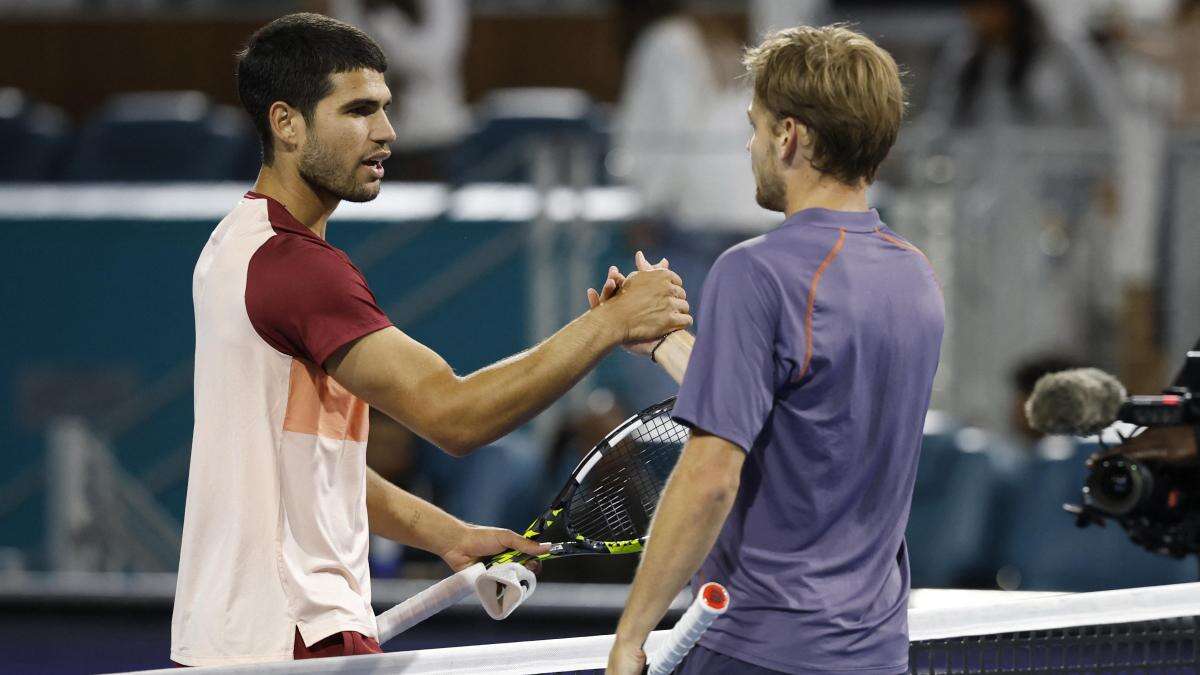 Alcaraz se despide de Miami tras caer fulminado ante Goffin