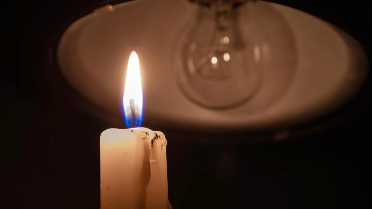 Detenido un electricista por pedir dinero a sus vecinos simulando otro apagón
