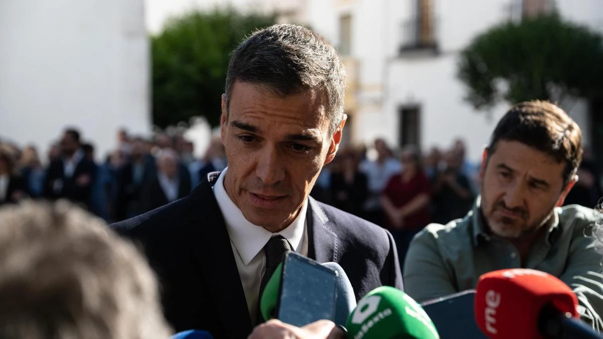 Sánchez exige poner fin al terrorismo y al genocidio dos años después del ataque de Hamas