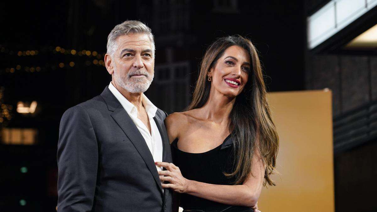 Rusia prohíbe la fundación benéfica de George y Amal Clooney por “desacreditar” al país