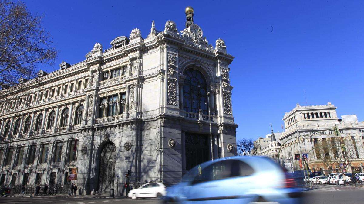 La morosidad bancaria cae al 3,4%, el nivel más bajo en 16 años pese a aumentar en el consumo