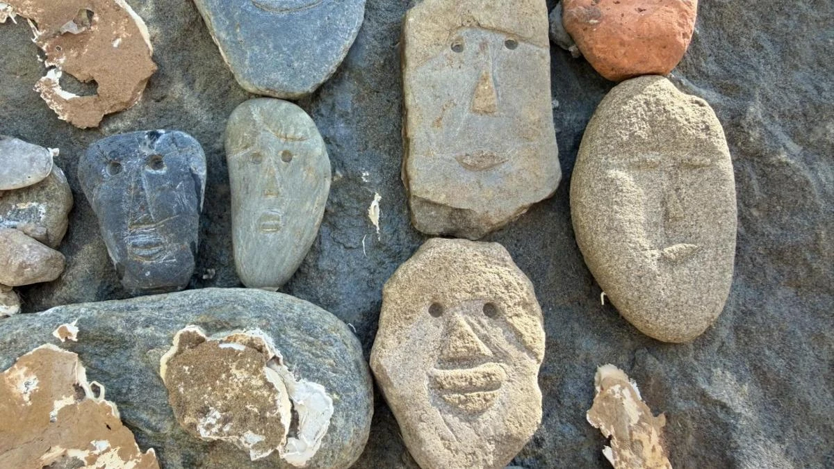 Las curiosas miradas petrificadas del camino de Ripoll a Campdevànol