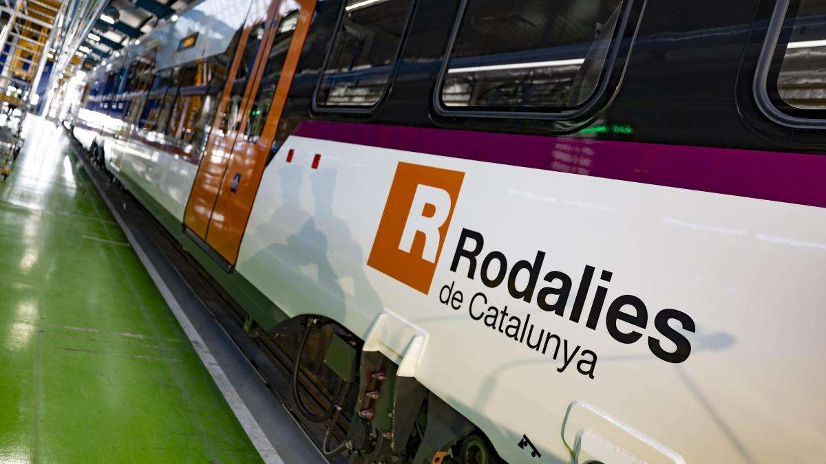 Los sindicatos convocan siete días de huelga en Renfe y Adif por el traspaso de Rodalies