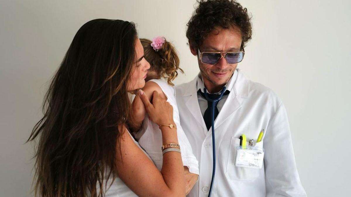 Valentino Rossi, más 'Doctor' que nunca para anunciar que será padre por segunda vez