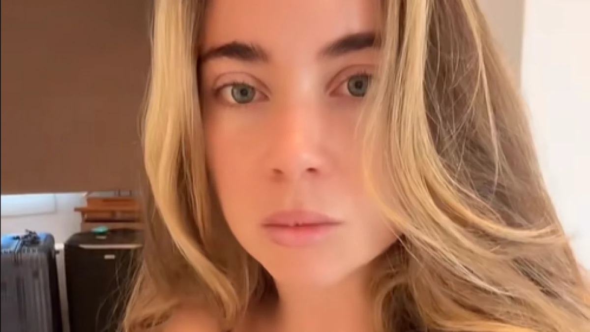 Una 'influencer' con 1,4 millones de seguidores en TikTok denuncia el robo de un reloj de 50.000 euros mientras dormía en la Costa del Sol
