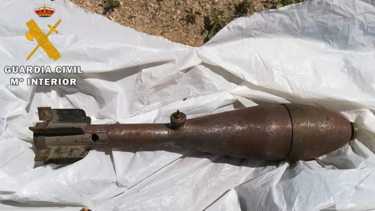 Neutralizan una granada de mortero de 50 mm de calibre hallada en una playa de Cádiz