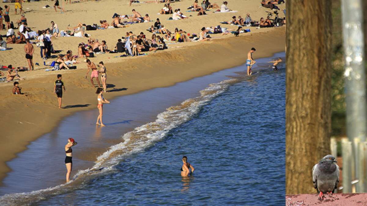 Del bañador al abrigo y de la chaqueta al bikini en solo una semana, ¿el tiempo está loco?