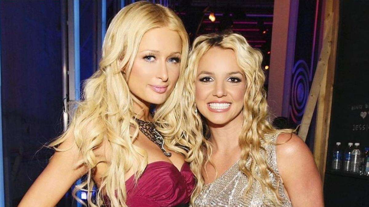 Britney Spears revela que una medicación la convirtió en la fiestera del 2000 junto a Paris Hilton 