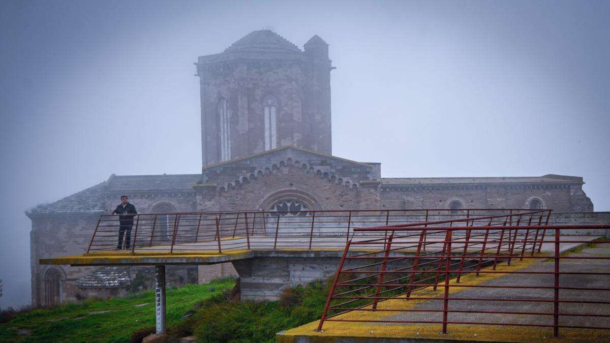 La niebla persiste en Lleida mientras Galicia enfrenta lluvias torrenciales