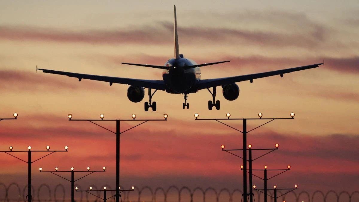 Fuertes turbulencias en un vuelo rumbo a Amsterdam dejan al menos 25 heridos