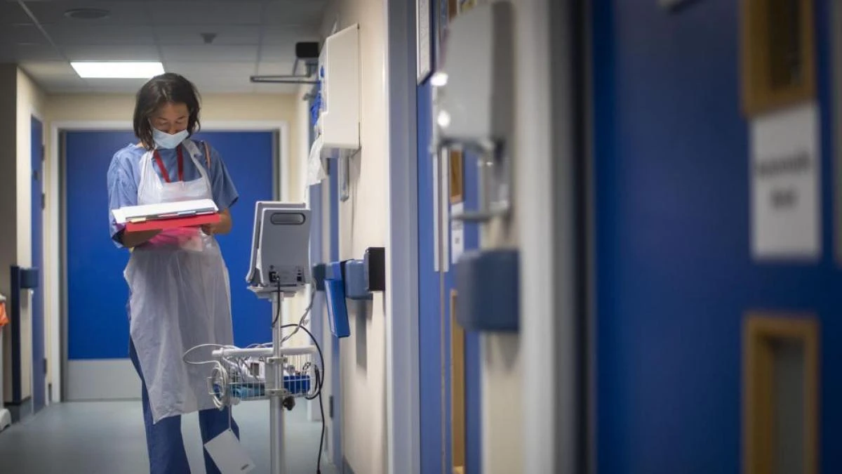 Las agresiones a enfermeros de urgencias británicos se duplican en seis años