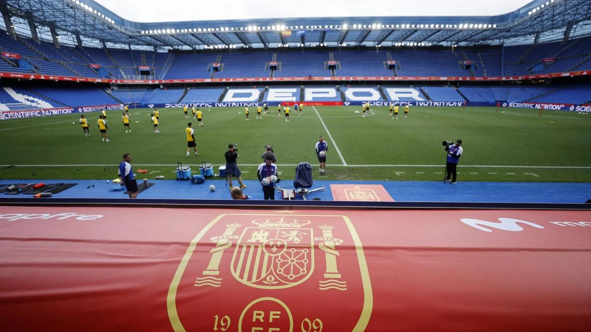 España - Irak: posibles alineaciones y horario del partido, la previa del amistoso, en directo