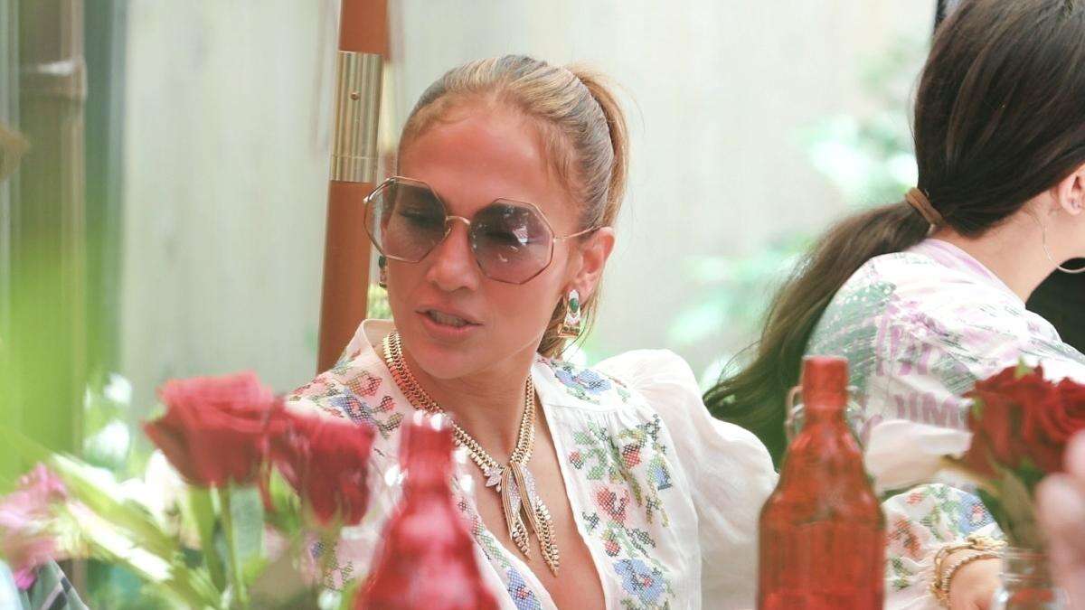 Jennifer Lopez celebra su 55 cumpleaños con una fiesta a lo 'Bridgerton' rodeada de amigos y sin Ben Affleck