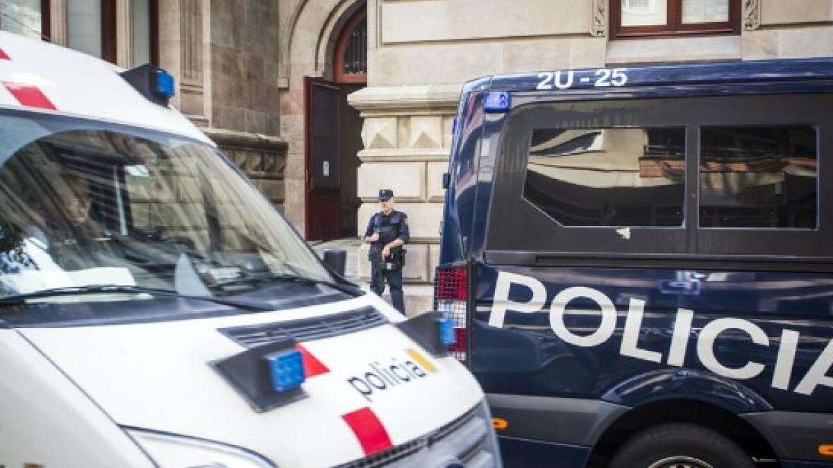 Detenidos en Barcelona diez miembros de una supuesta red yihadista que promovía atentados