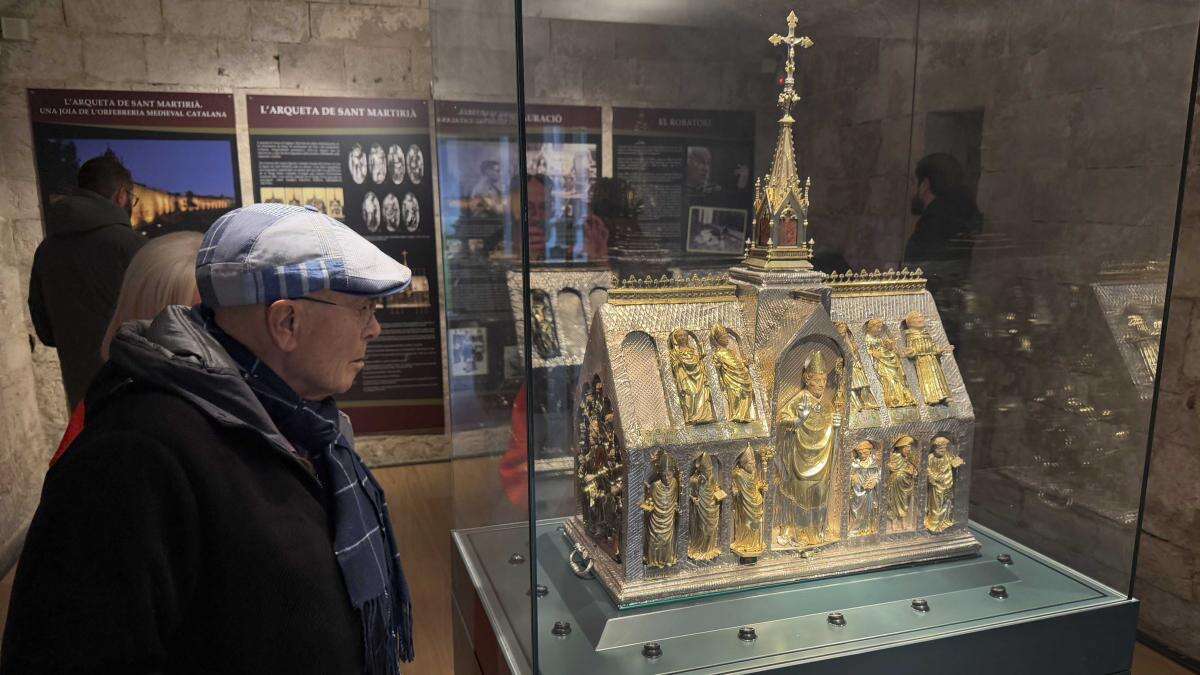 Banyoles reabre al público su monasterio 45 años después del célebre robo de la Arqueta