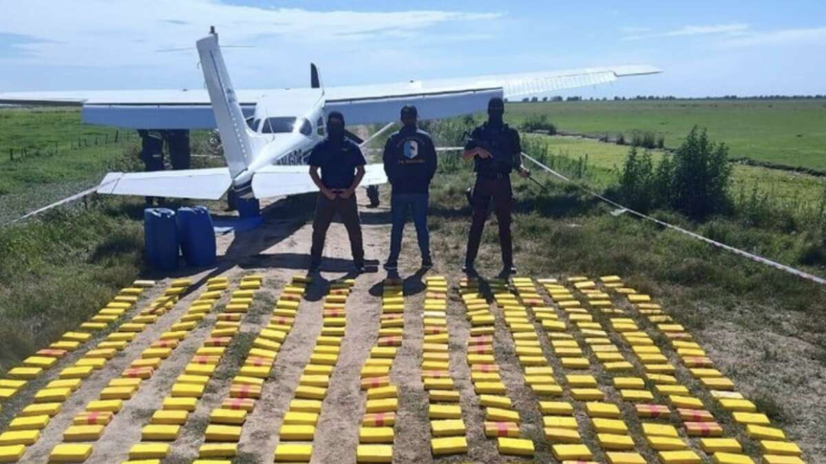 “Mami, perdóname por favor”: la ex Miss suplica tras ser detenida en un narcoavión y revelan el destino de los 359 kilos de cocaína