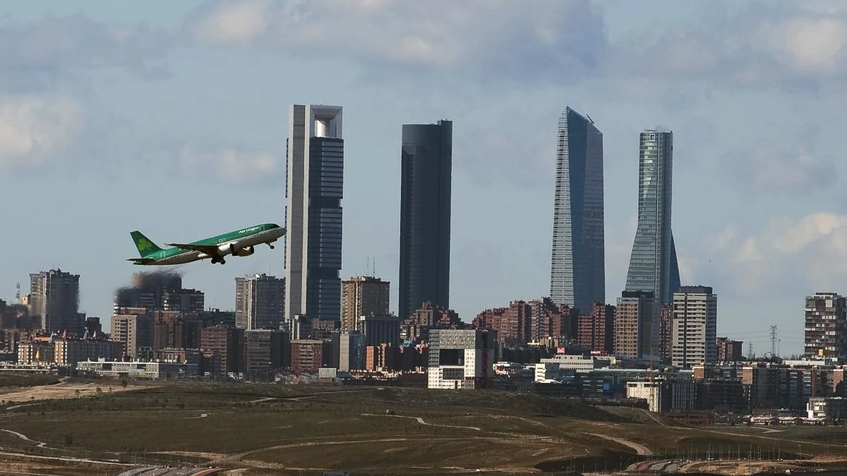 Catalunya sube impuestos mientras Madrid los baja y recauda 7.500 millones menos