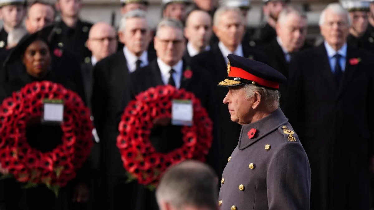 Carlos III lidera el Domingo del Rercuerdo