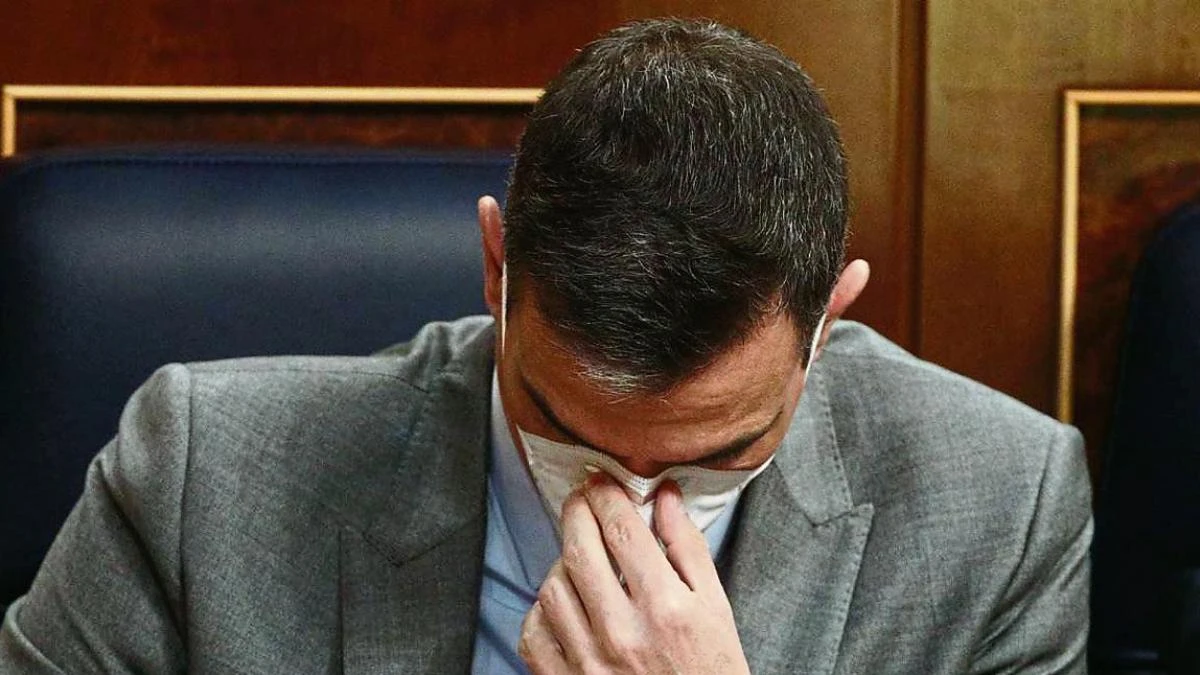 El estado de alarma, las vacunas y los fondos de la UE presionan a Sánchez