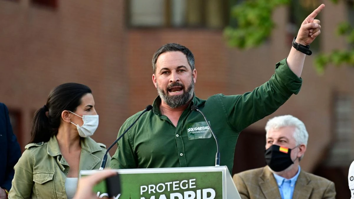 Abascal niega haber alentado agresiones en Vallecas al bajarse de la tribuna