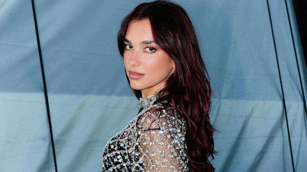 Los fans de Dua Lipa indignados por lo que ha hecho: “Vienes a Barcelona para grabar y comer helados, pero...”