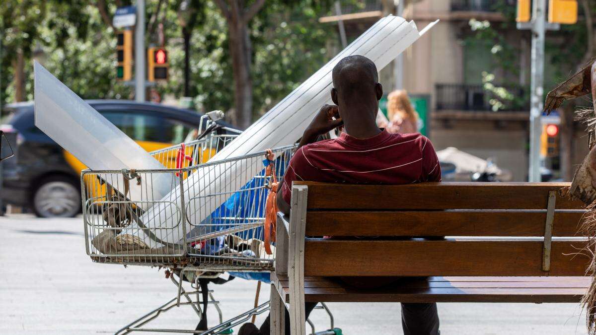 La Generalitat eleva a 190.000 el número de personas en situación administrativa irregular