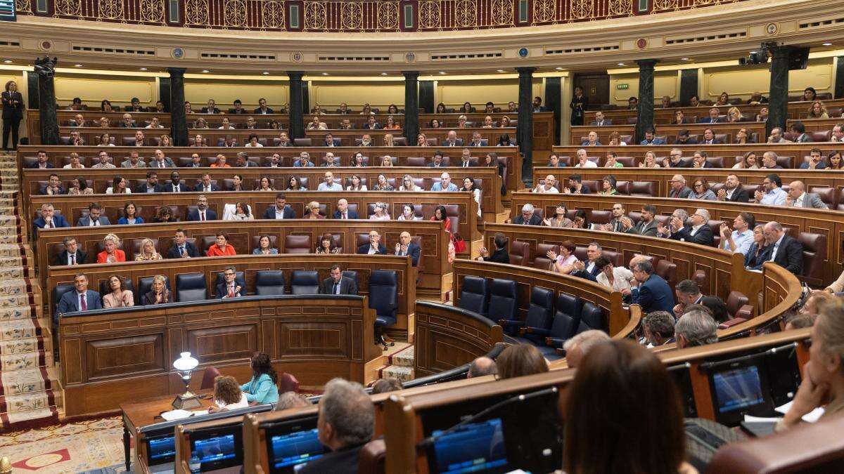 El Congreso aprueba su presupuesto para 2025 con el mayor recorte en diez años