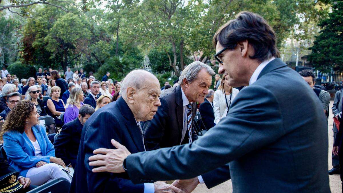 Illa mantiene la voluntad de verse con todos los expresidents, también con Puigdemont