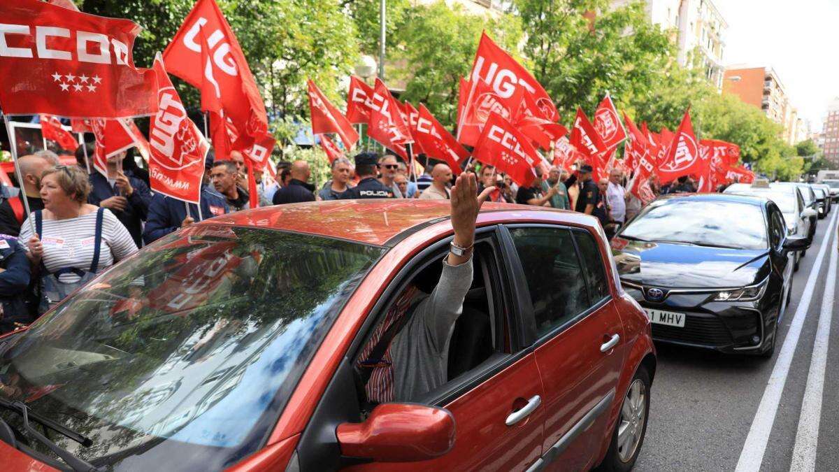 “A la negociación de la jornada laboral le quedan dos telediarios”, avisan los sindicatos