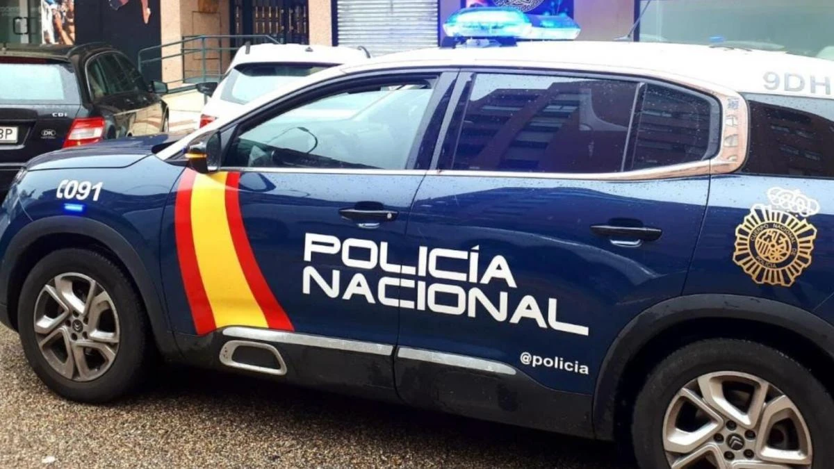 Detienen a 5 personas por acosar y estafar a un anciano con deterioro cognitivo para sacarle dinero en Sevilla