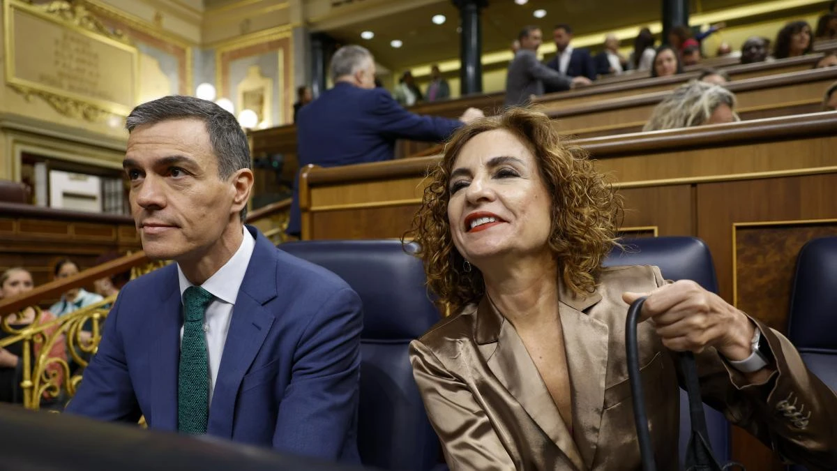 Sánchez advierte que “España avanza sin apoyo del PP”, y Feijóo le replica: “El PIB no se come”