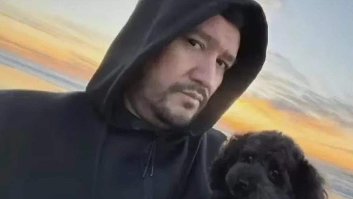 Un viudo negro le seduce en Tinder, le droga y, al despertar, cae por una escalera: muere tras agonizar durante cuatro días