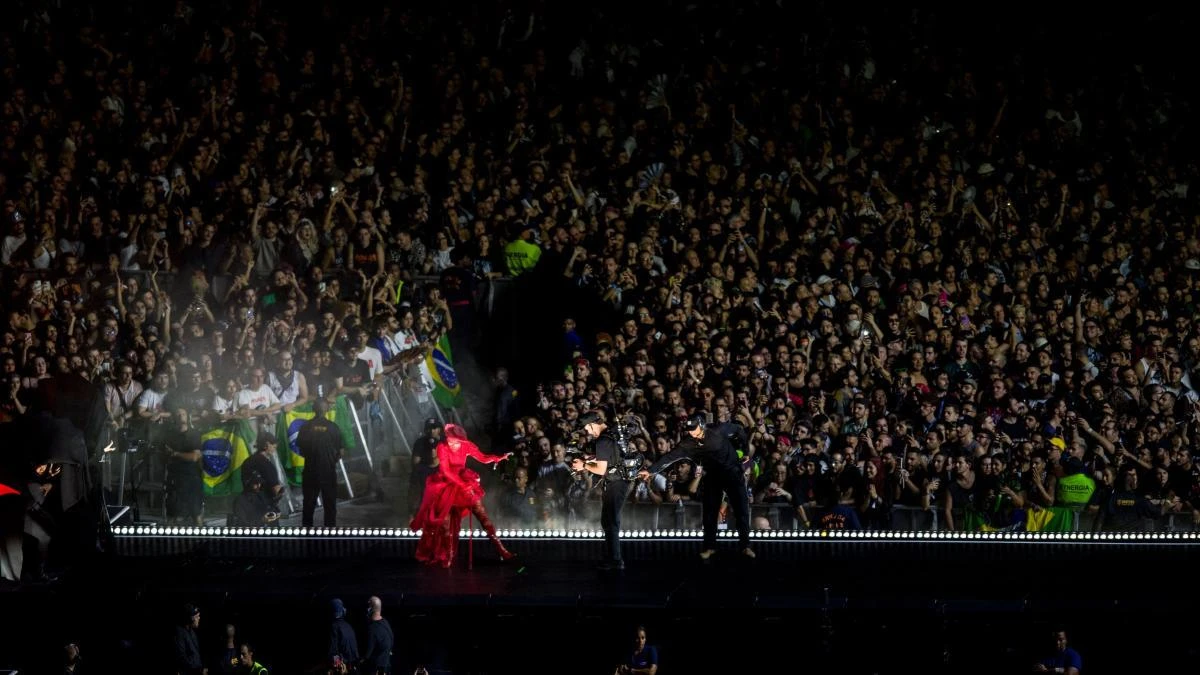 Lady Gaga enloquece a 2,1 millones de seguidores con su ‘ópera gótica’ en Copacabana