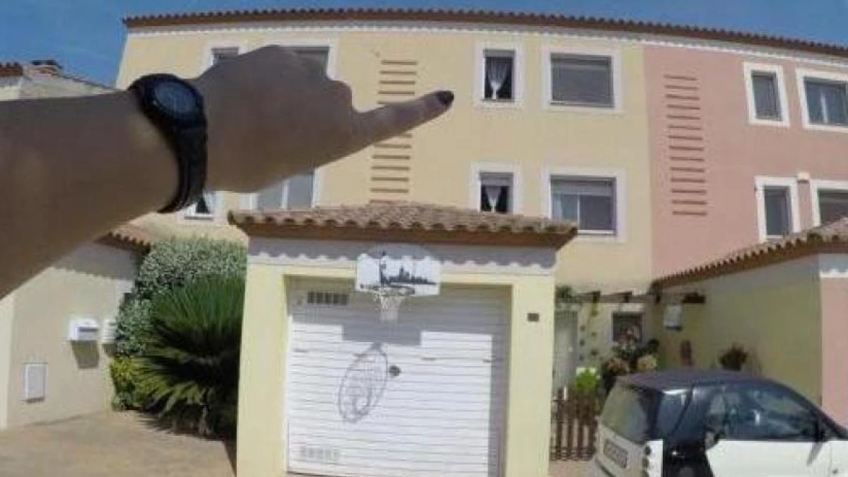 Le dejan de pagar el alquiler, anuncian la casa a Booking y lo multan a él: “Me han embargado la nómina”
