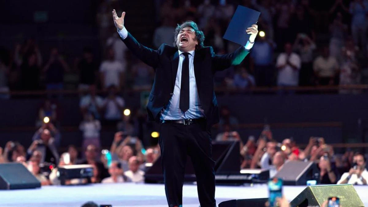 Milei vuelve a Madrid entre insultos al “bandido” Sánchez